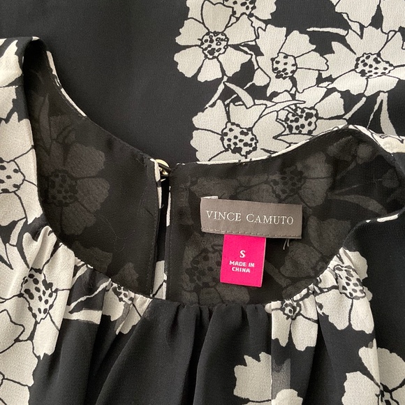 VINCE CAMUTO Sleeveless Top Size Small - Picture 8 of 10